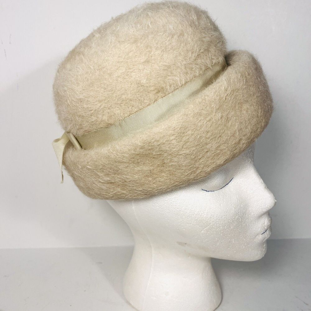 Vintage 1950s Merri Soie Merrimac Cream Ivory Bowler Bucket Hat Faux Felted Fur - Picture 2 of 9